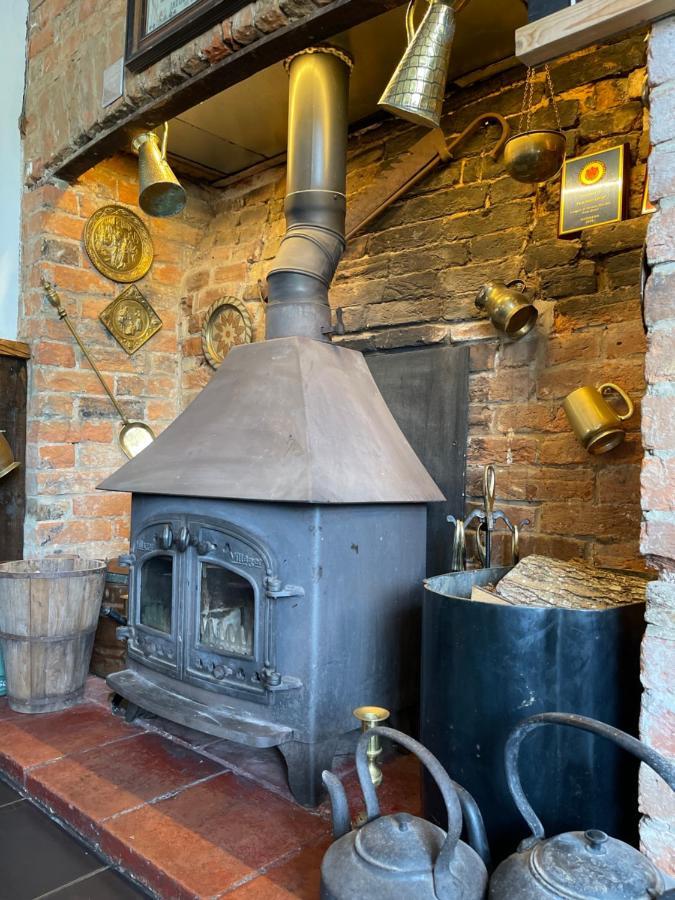 Red Lion Inn Sidbury Exteriör bild